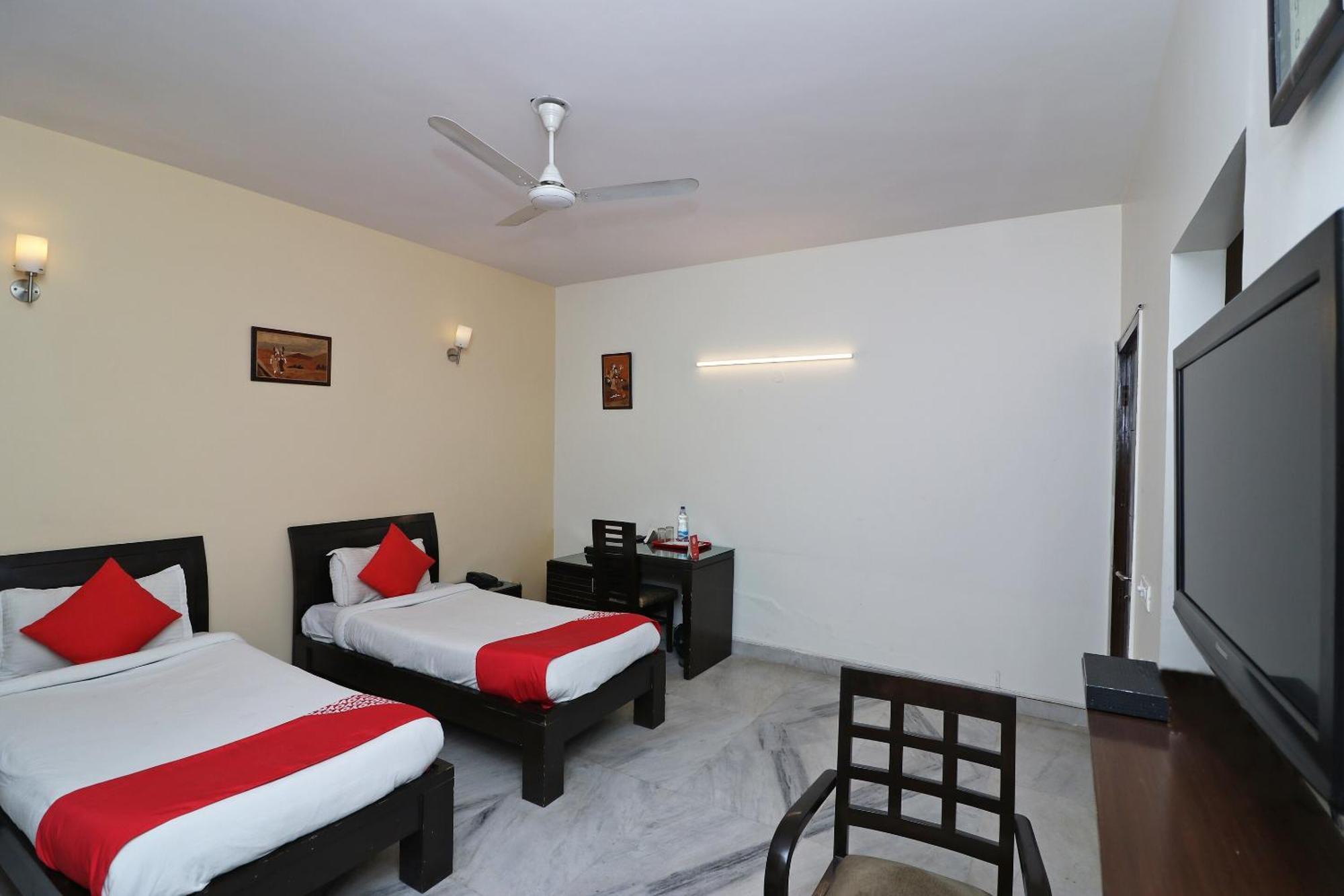 Hotel O Aravali Residency Gurgaon Exteriör bild