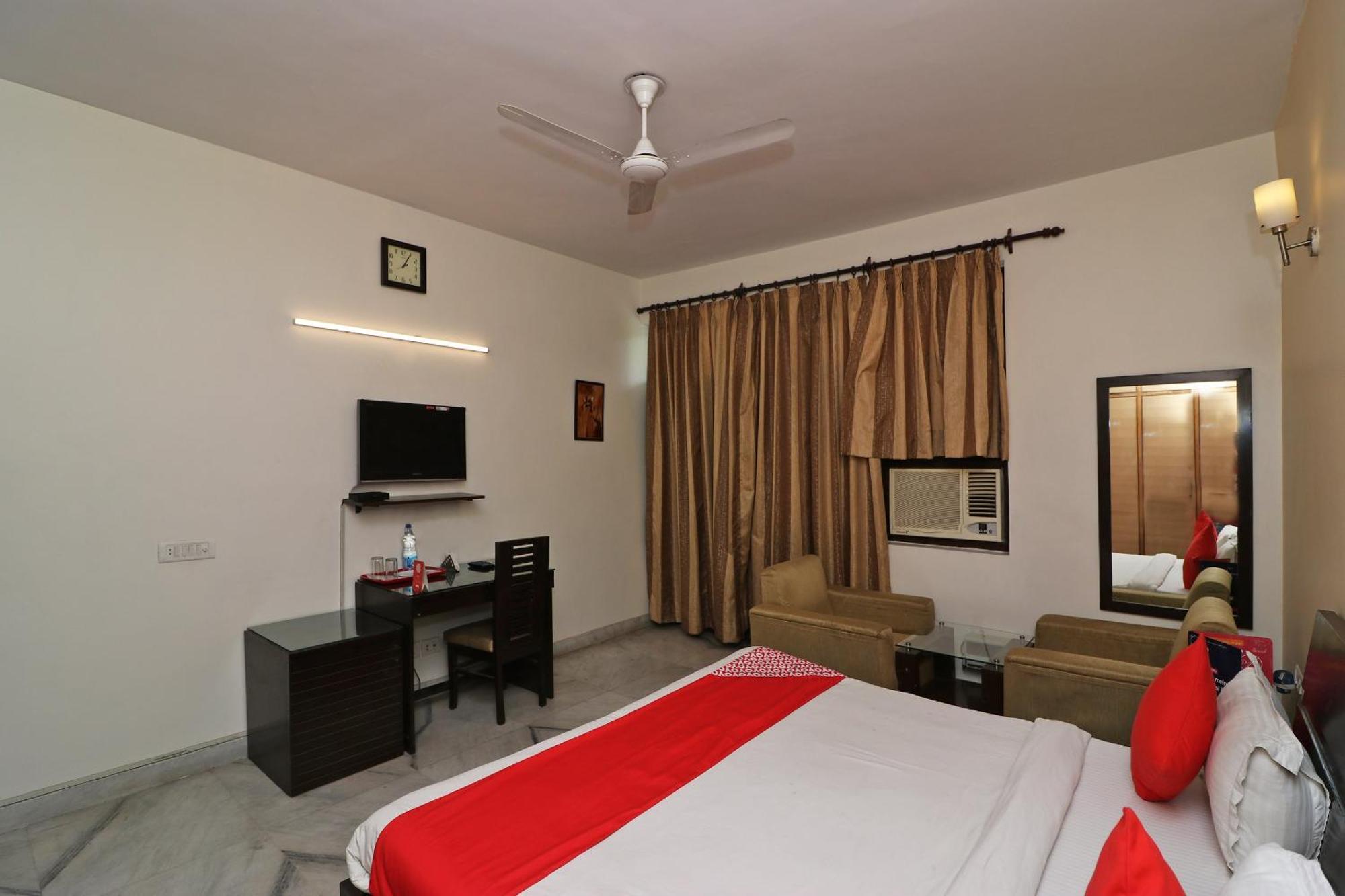 Hotel O Aravali Residency Gurgaon Exteriör bild